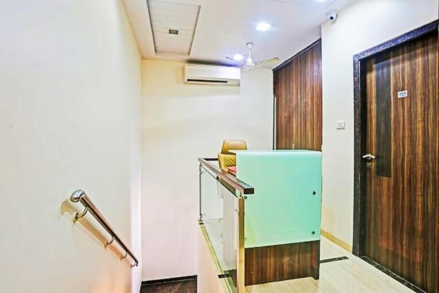 Hotel Amfahh - Andheri West Railway Station Bombaj Exteriér fotografie
