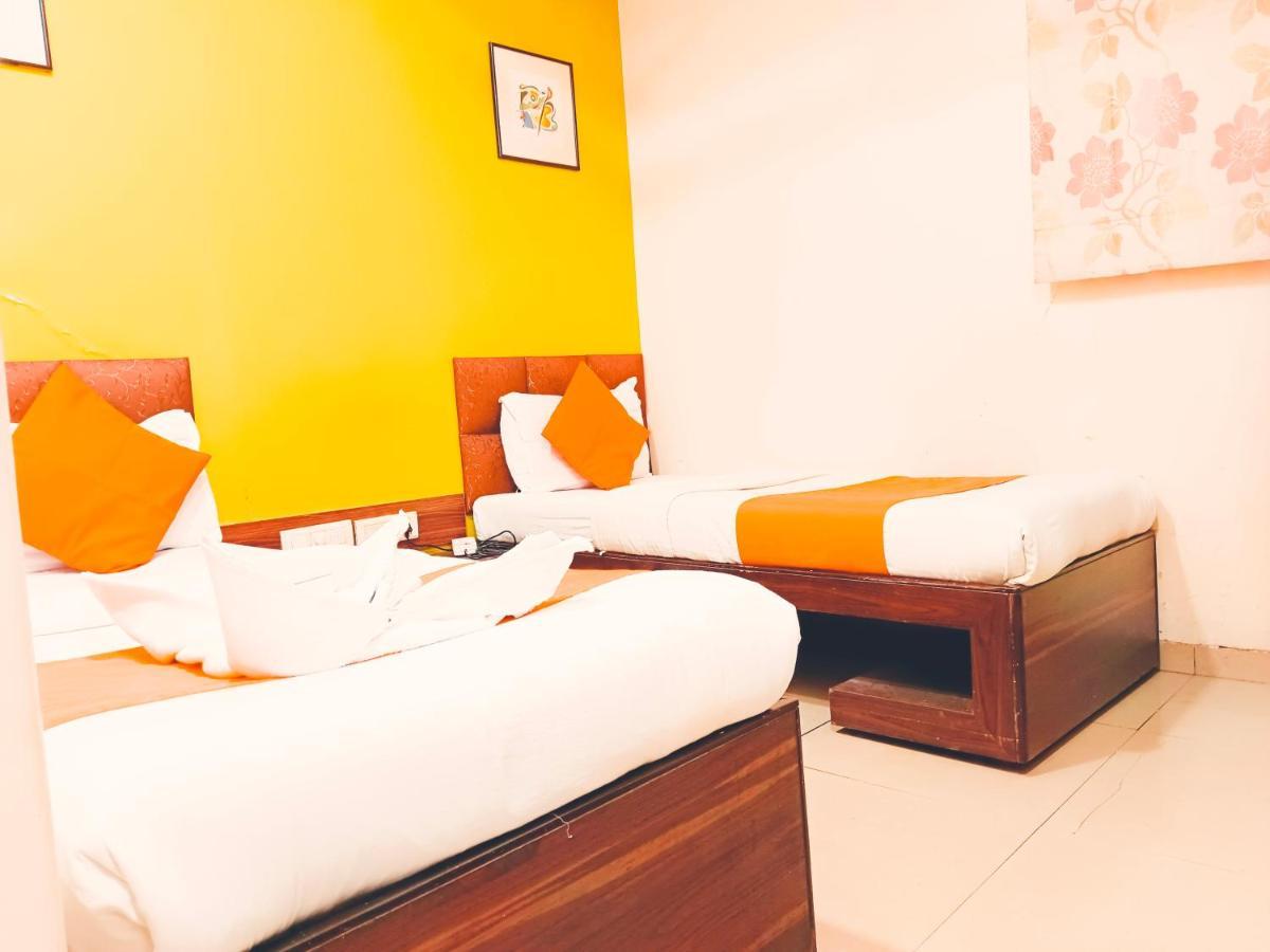 Hotel Amfahh - Andheri West Railway Station Bombaj Exteriér fotografie