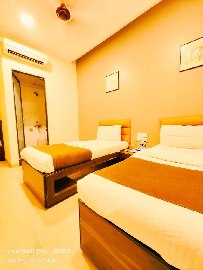 Hotel Amfahh - Andheri West Railway Station Bombaj Exteriér fotografie