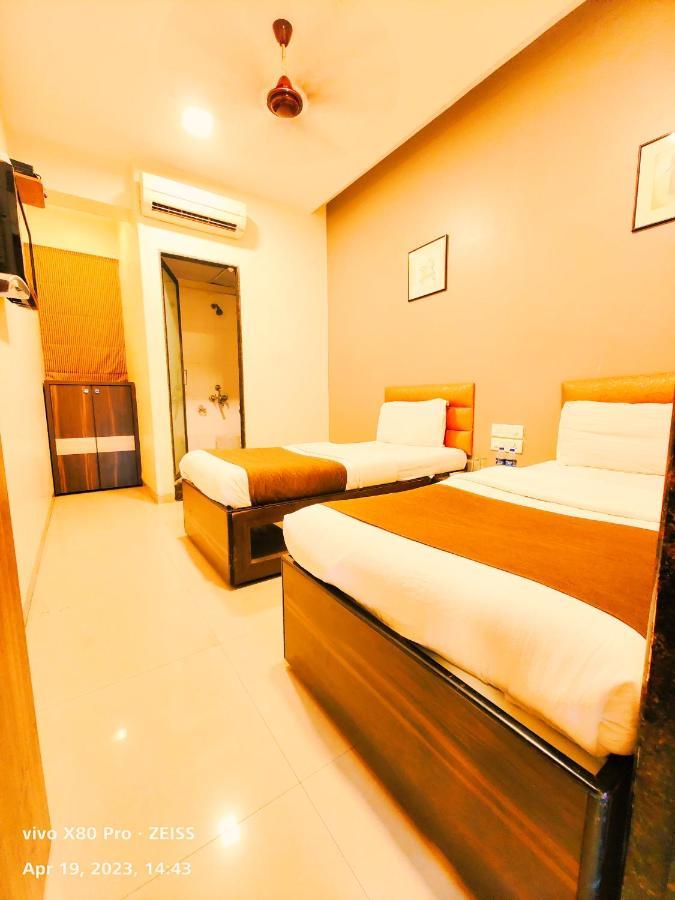 Hotel Amfahh - Andheri West Railway Station Bombaj Exteriér fotografie
