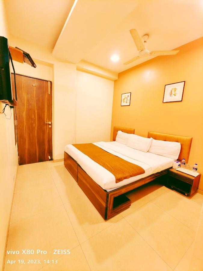 Hotel Amfahh - Andheri West Railway Station Bombaj Exteriér fotografie