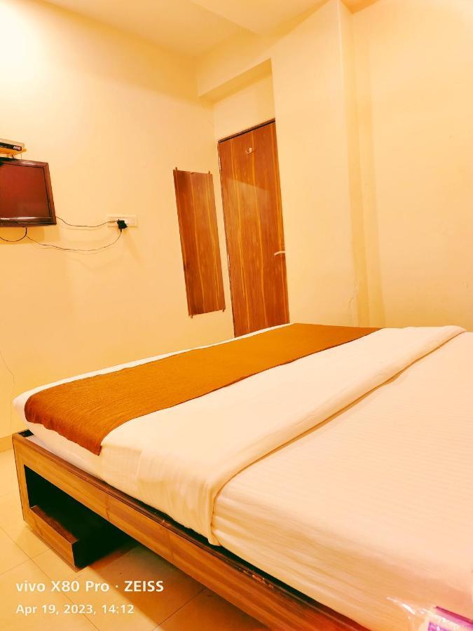 Hotel Amfahh - Andheri West Railway Station Bombaj Exteriér fotografie